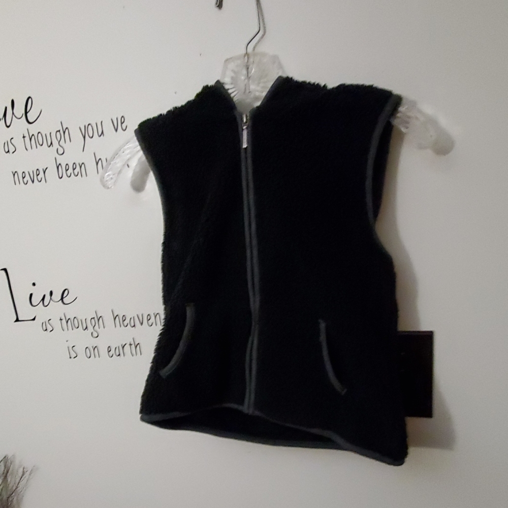 Girls sz. 10 fleece vest comfy cozy exc.Cond!